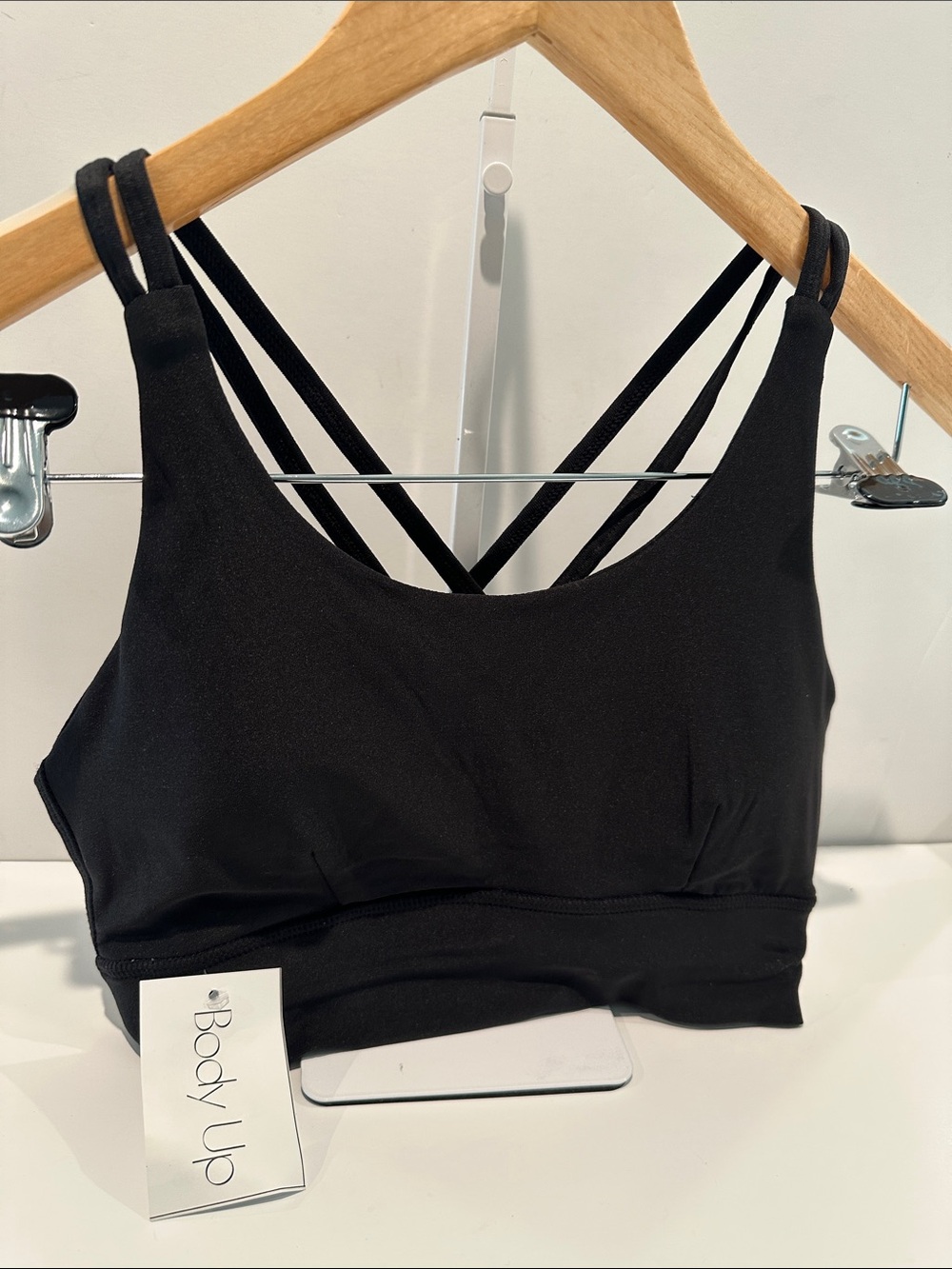 NWT Body Up Athletic Sports Bra with Double X Strap crossed in the back. Size S